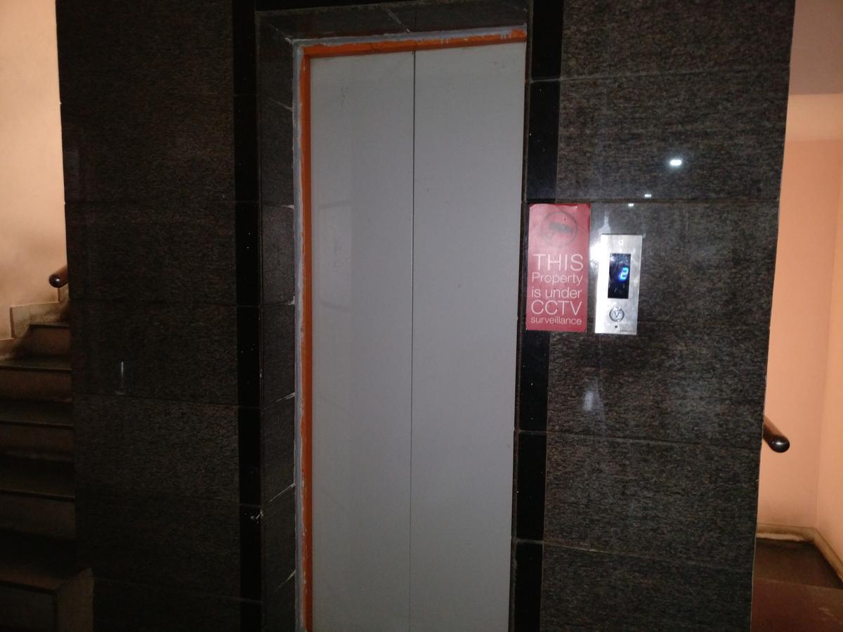 Hotel Skyland Bangalore Exteriör bild