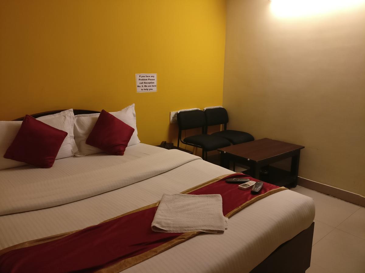 Hotel Skyland Bangalore Exteriör bild